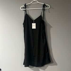 Miss to Mrs slip me on dress size medium